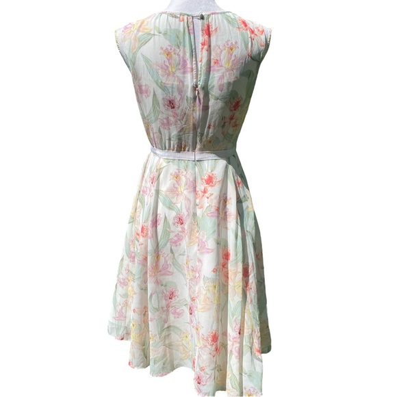 Ann Taylor A-Line Sleeveless Midi Dress in Beige and Floral Pattern Size 0 - Picture 2 of 7